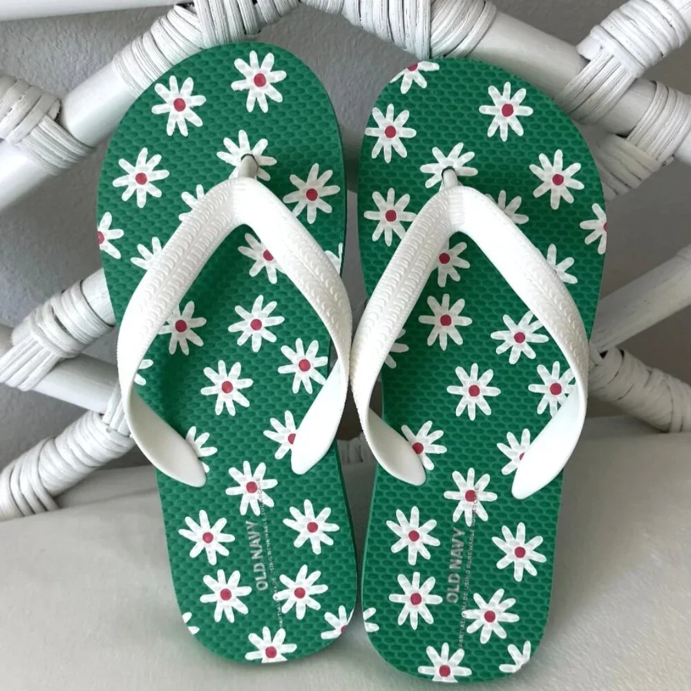 Old Navy Girls Green White Daisy Floral Print Flip Flop Sandals Size M 1-2 NWOT